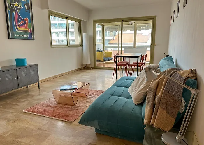 Appartement Lumineux, Tout Confort, Palais A 500 M