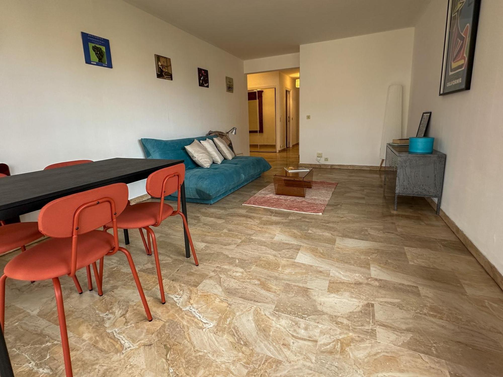 Appartement Lumineux, Confort, Palais A 500 M *